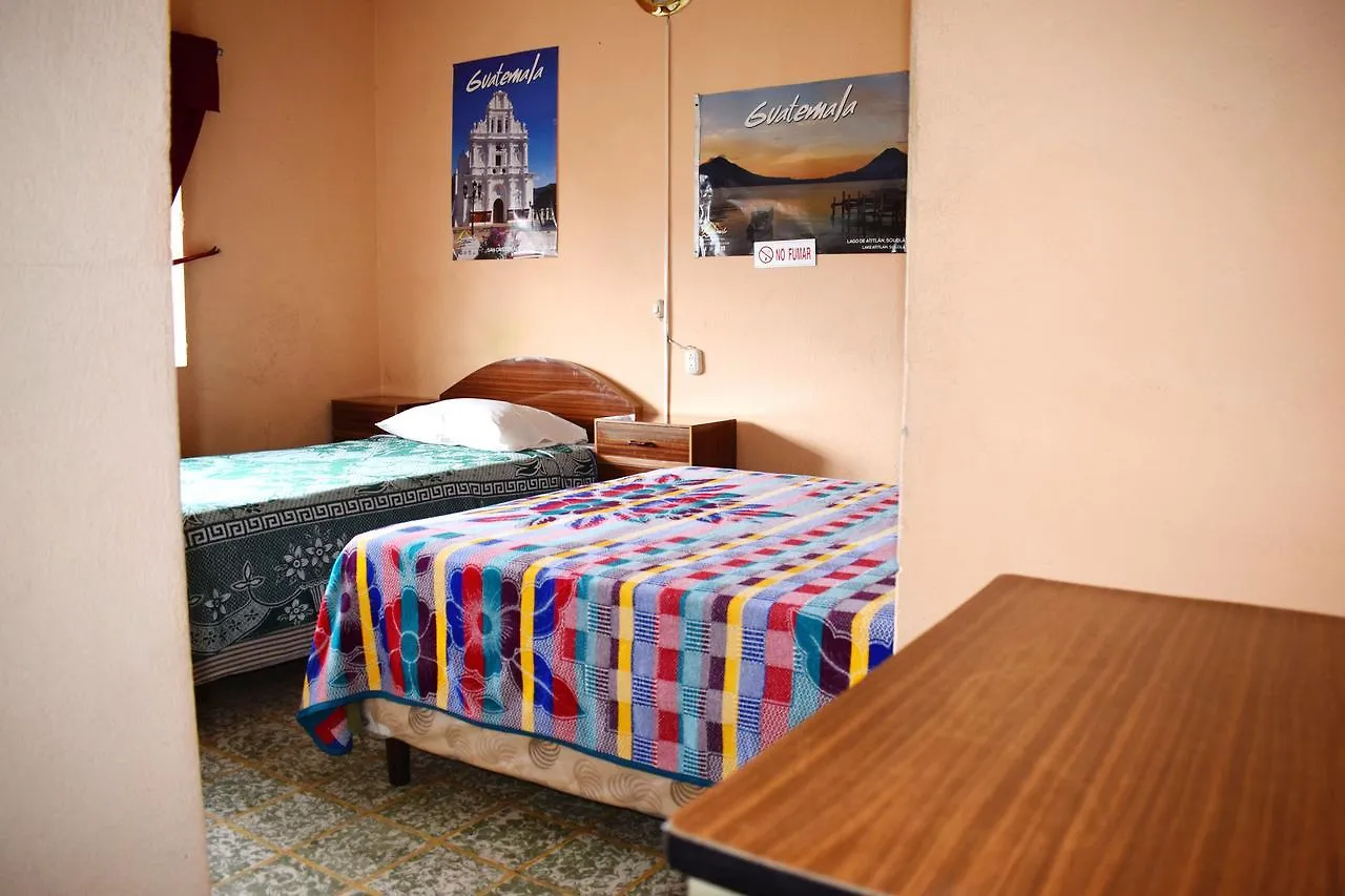 Hotel Estacion Gerona Bed & Breakfast Guatemala City 2*,  Guatemala